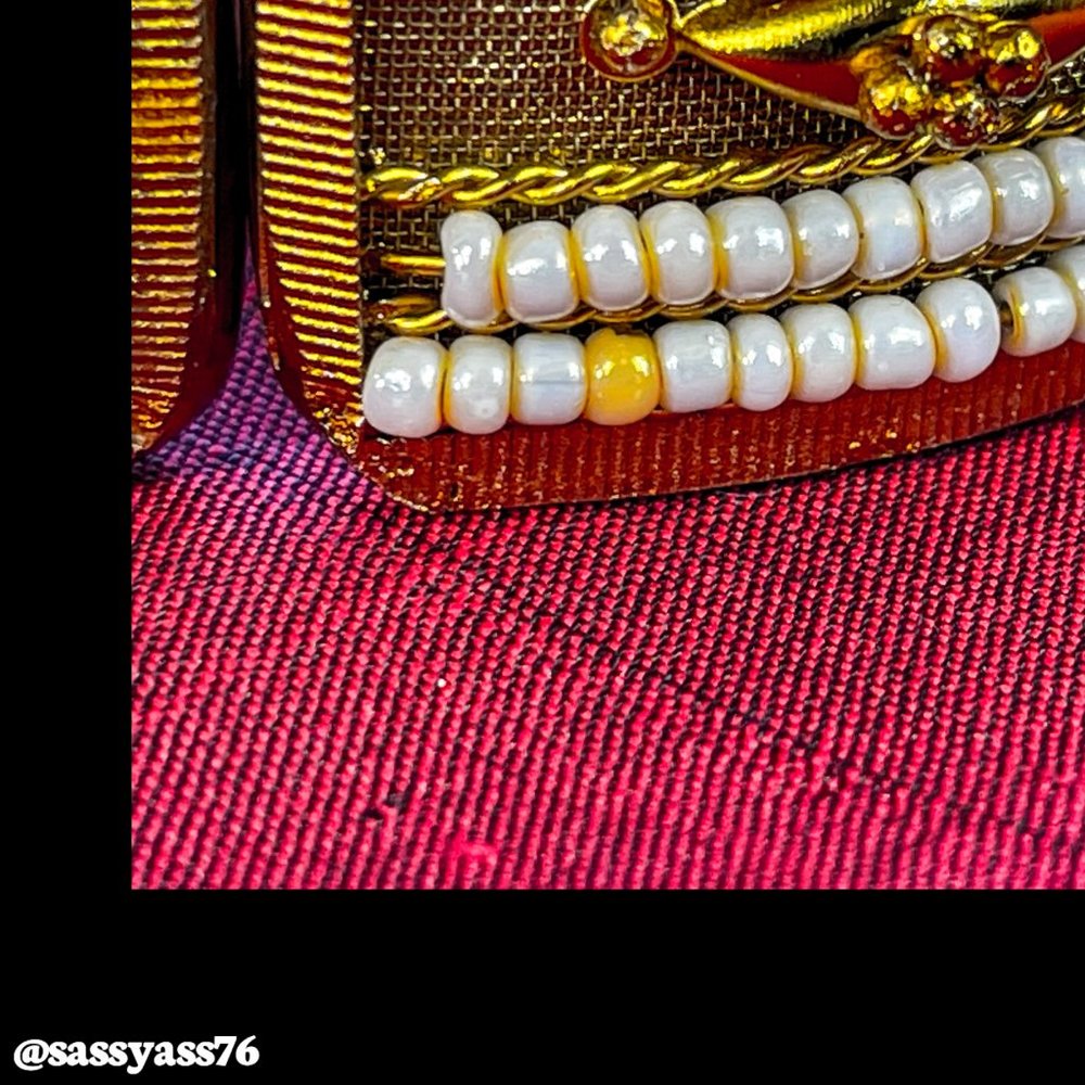 ▪️VTG▪️1970's Beaded Boho Embossed Brass Hinged Bracelet - Picture 7 of 8
